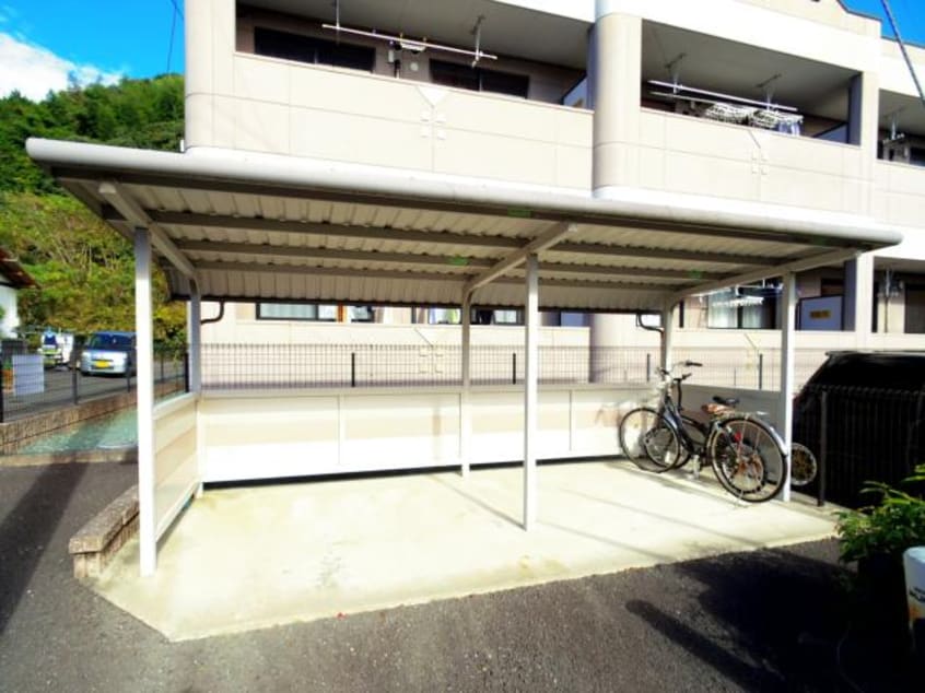  東海道本線/静岡駅 バス25分羽鳥下車:停歩11分 1階 築20年