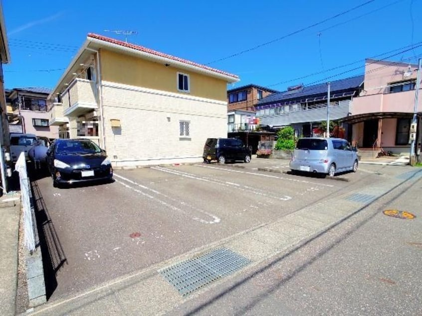  東海道本線/静岡駅 バス24分松富団地入口下車:停歩8分 2階 築18年