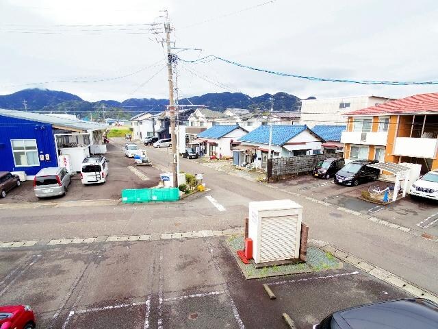  東海道本線/安倍川駅 徒歩25分 2階 築17年