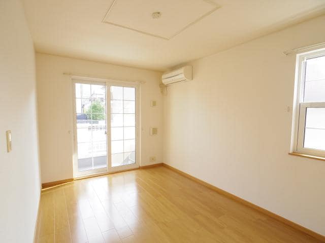  東海道本線/静岡駅 バス28分丸子団地入口下車:停歩4分 1階 築18年