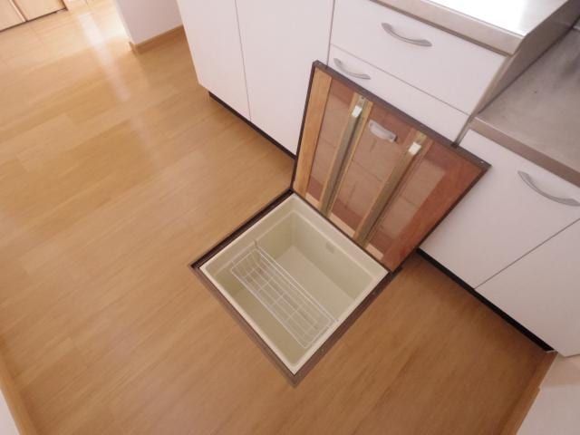  東海道本線/静岡駅 バス28分丸子団地入口下車:停歩4分 1階 築18年