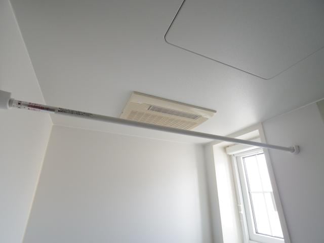  東海道本線/静岡駅 バス28分丸子団地入口下車:停歩4分 1階 築18年