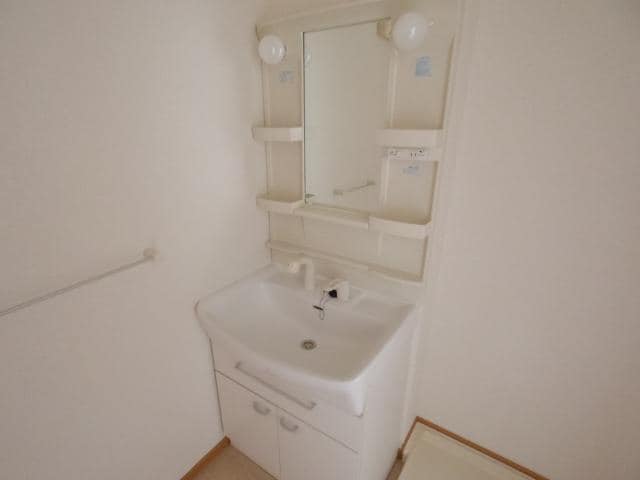  東海道本線/静岡駅 バス28分丸子団地入口下車:停歩4分 1階 築18年