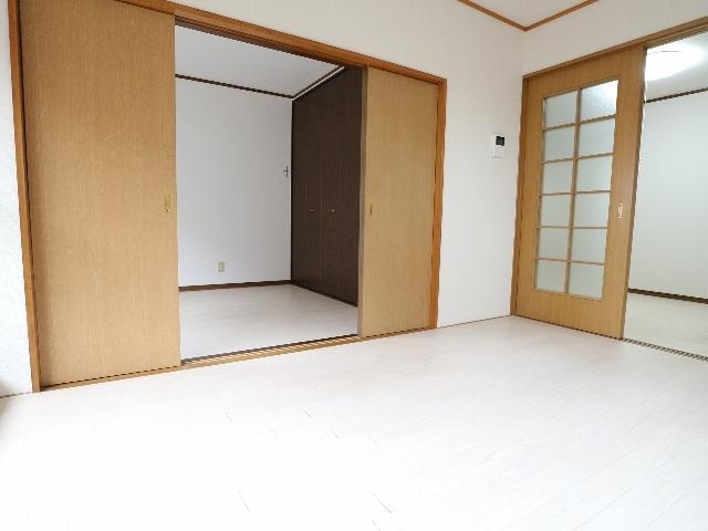  東海道本線/静岡駅 バス20分柳新田西下車:停歩4分 1階 築31年