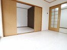  東海道本線/静岡駅 バス20分柳新田西下車:停歩4分 1階 築31年