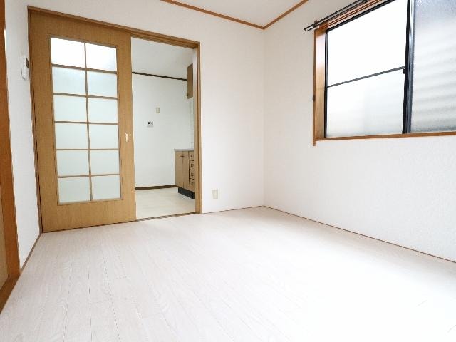  東海道本線/静岡駅 バス20分柳新田西下車:停歩4分 1階 築31年