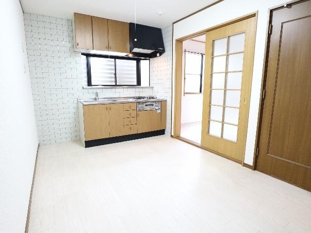  東海道本線/静岡駅 バス20分柳新田西下車:停歩4分 1階 築31年