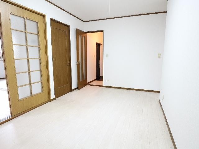  東海道本線/静岡駅 バス20分柳新田西下車:停歩4分 1階 築31年
