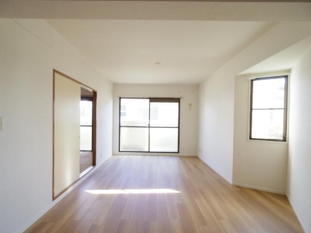  東海道本線/静岡駅 バス15分銭座町下車:停歩4分 2階 築39年