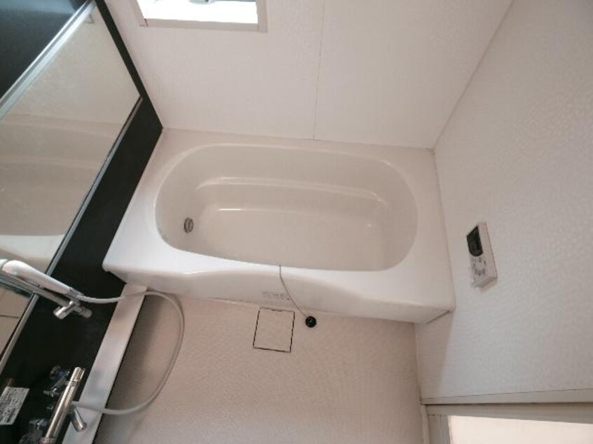  東海道本線/静岡駅 バス23分伊呂波町下車:停歩6分 1階 築17年