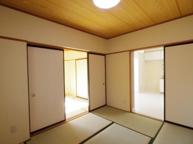  東海道本線/静岡駅 バス17分籠上中下車:停歩4分 3階 築40年