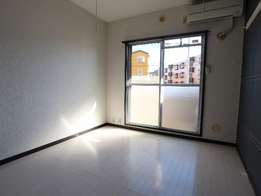  東海道本線/静岡駅 バス22分平ケ谷下車:停歩1分 1階 築41年