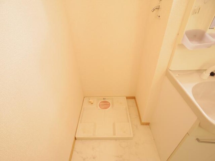 東海道本線/静岡駅 バス17分千代田四丁目下車:停歩3分 1階 築17年