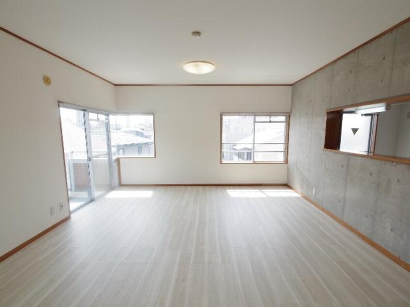  静岡鉄道静岡清水線/音羽町駅 徒歩10分 3階 築33年