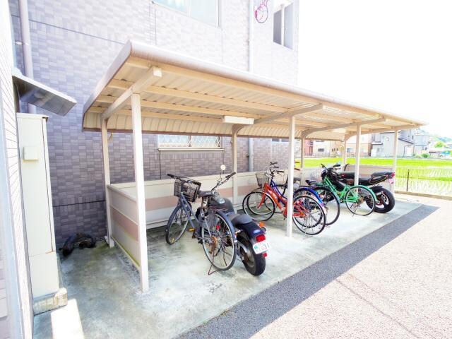  東海道本線/静岡駅 バス27分松富下車:停歩5分 2階 築15年