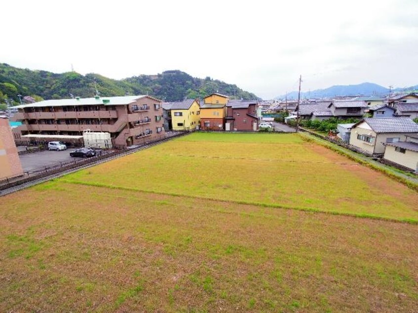  東海道本線/静岡駅 バス27分松富下車:停歩5分 3階 築15年