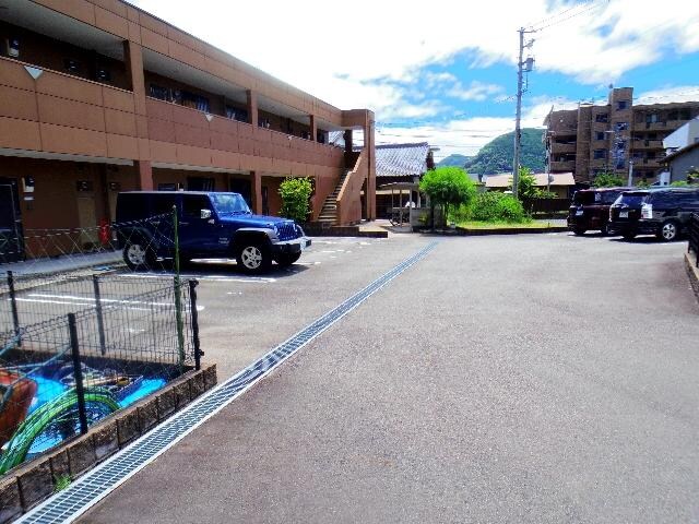  東海道本線/静岡駅 バス24分服織小学校入口下車:停歩7分 1階 築16年