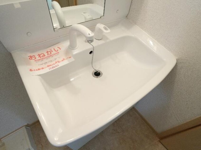  東海道本線/静岡駅 バス8分三松下車:停歩8分 1階 築16年