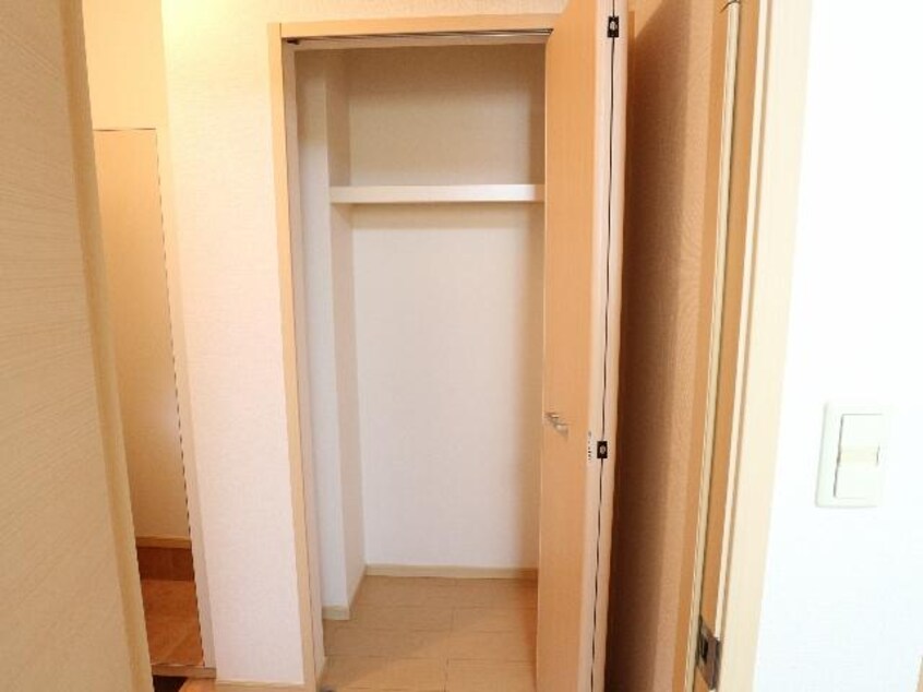  東海道本線/静岡駅 バス8分三松下車:停歩8分 1階 築16年