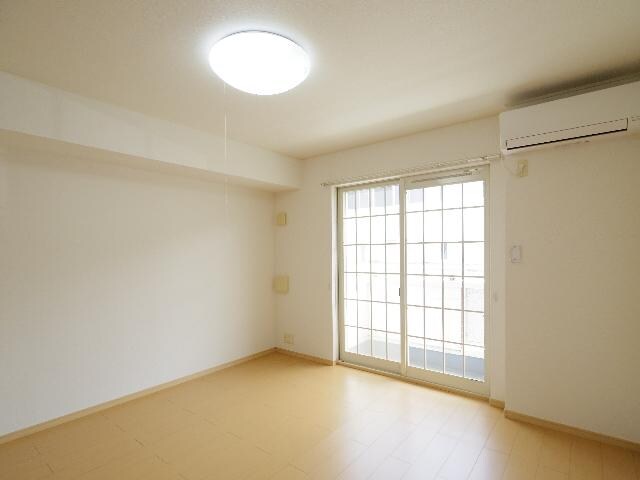  東海道本線/静岡駅 バス18分田町四丁目下車:停歩6分 1階 築16年