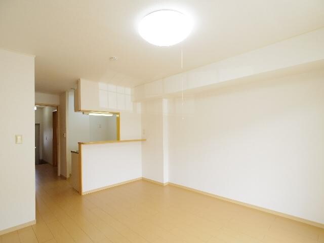  東海道本線/静岡駅 バス18分田町四丁目下車:停歩6分 1階 築16年