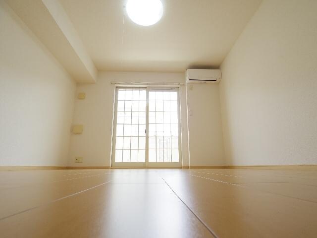  東海道本線/静岡駅 バス18分田町四丁目下車:停歩6分 1階 築16年