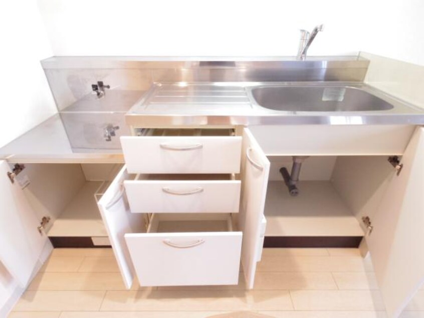  東海道本線/静岡駅 バス22分大岩北下車:停歩6分 1階 築15年