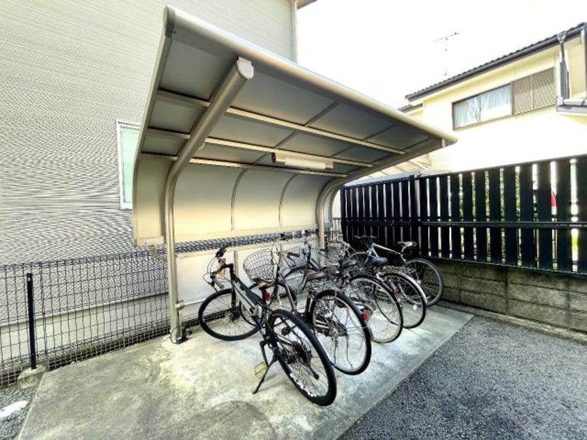  東海道本線/静岡駅 バス19分松富団地入口下車:停歩3分 1階 築15年