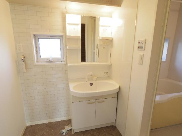  東海道本線/安倍川駅 徒歩18分 1階 築15年