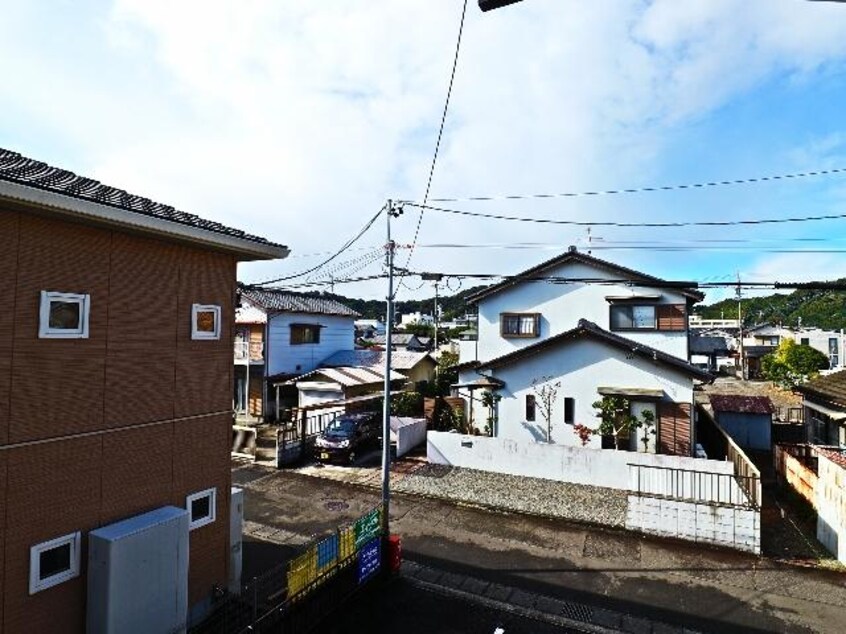  東海道本線/静岡駅 バス19分中電社宅前下車:停歩7分 2階 築38年