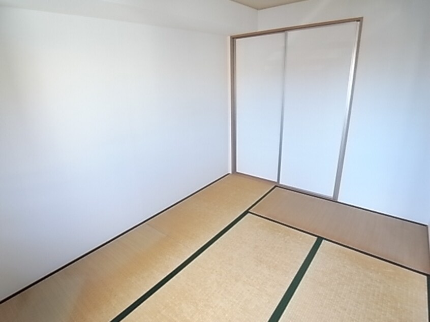 同イメージ 東海道本線/静岡駅 バス25分スポーツクラブセイシン前下車:停歩6分 2階 築25年