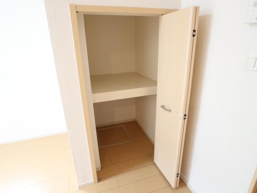  東海道本線/静岡駅 バス26分静岡西高校下車:停歩6分 1階 築14年