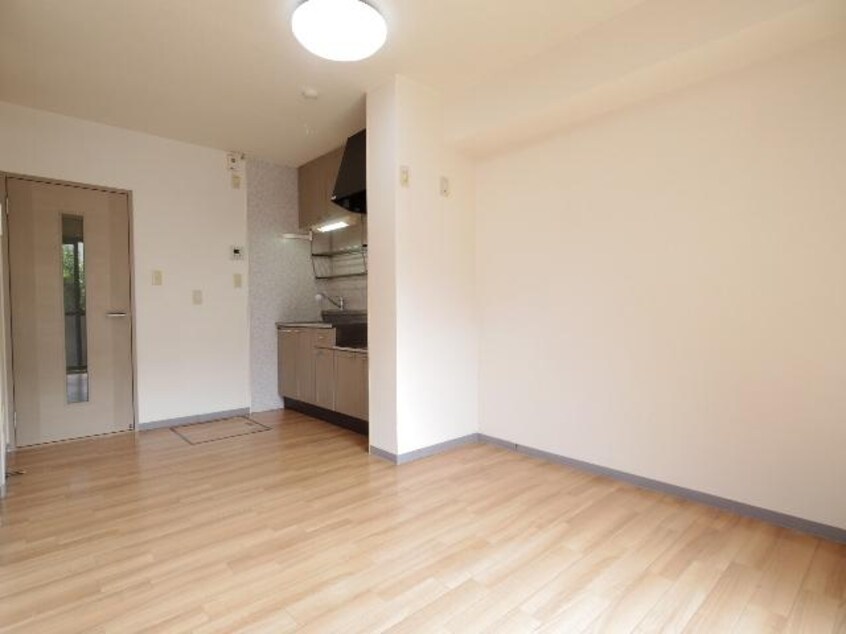  東海道本線/静岡駅 バス19分記念碑前下車:停歩3分 1階 築28年