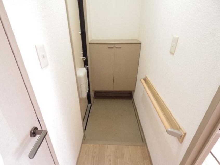  東海道本線/静岡駅 バス19分記念碑前下車:停歩3分 1階 築28年