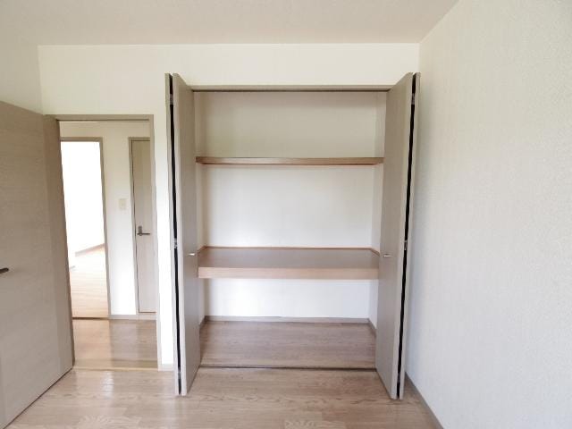  東海道本線/静岡駅 バス19分記念碑前下車:停歩3分 1階 築28年