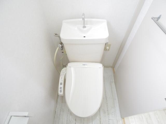  東海道本線/静岡駅 バス22分桜町団地下車:停歩4分 2階 築34年