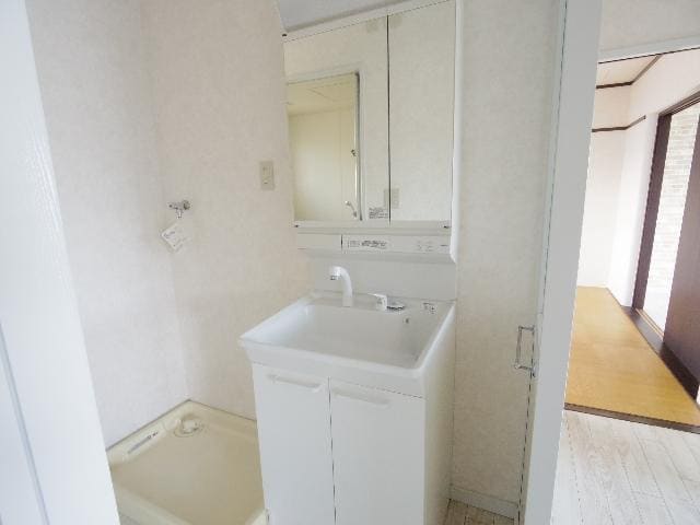  東海道本線/静岡駅 バス22分桜町団地下車:停歩4分 3階 築34年