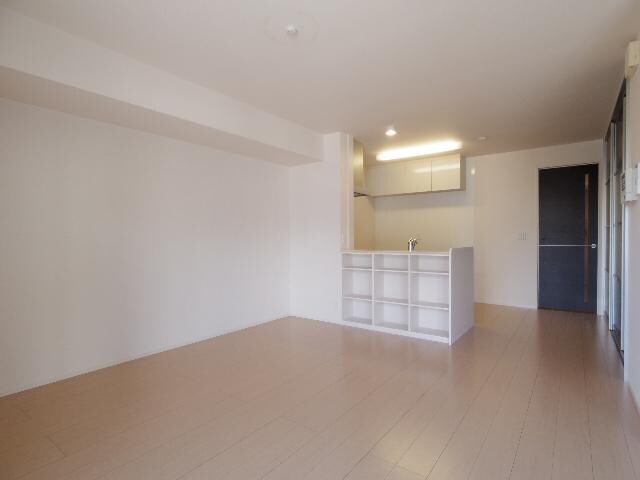  東海道本線/静岡駅 バス24分向敷地下車:停歩5分 1階 築13年