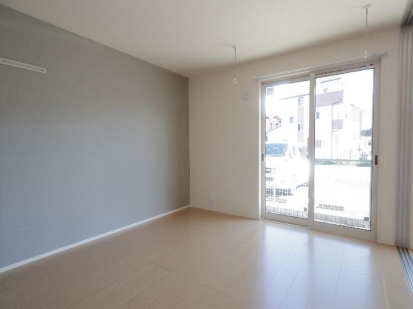  東海道本線/静岡駅 バス24分向敷地下車:停歩5分 1階 築13年