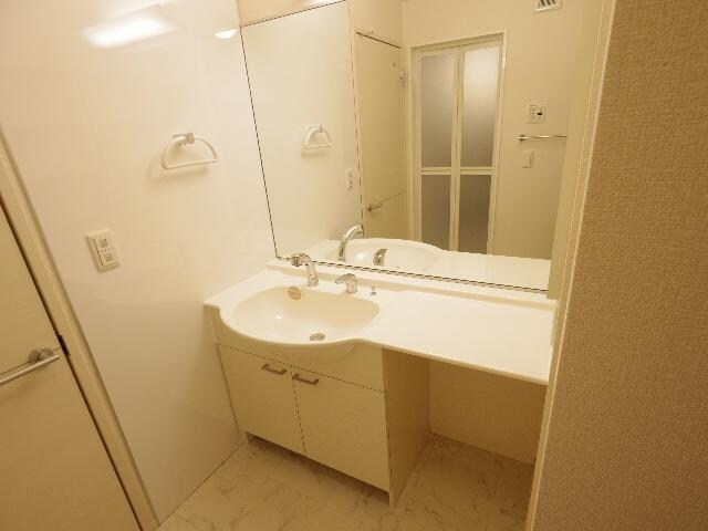  東海道本線/安倍川駅 徒歩2分 2階 築13年