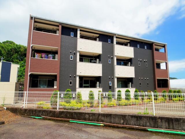  静岡鉄道静岡清水線/新静岡駅 バス26分郷堂下車:停歩3分 2階 築12年