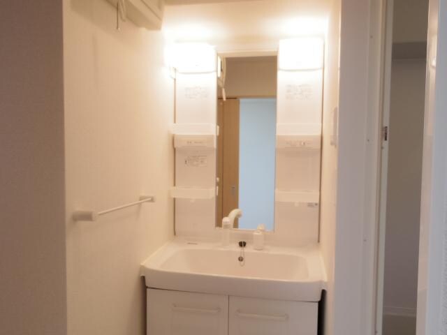  静岡鉄道静岡清水線/新静岡駅 バス26分郷堂下車:停歩3分 2階 築12年