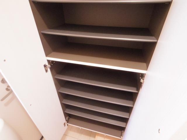  静岡鉄道静岡清水線/新静岡駅 バス26分郷堂下車:停歩3分 2階 築12年