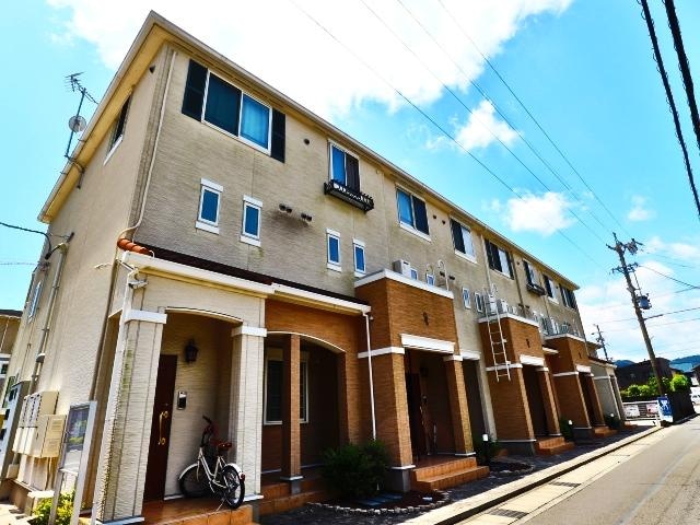  東海道本線/静岡駅 バス27分松富下車:停歩2分 2階 築11年