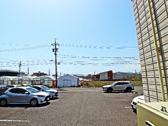  東海道本線/静岡駅 バス22分千代田七丁目東部体育館入口下車:停歩4分 1階 築9年