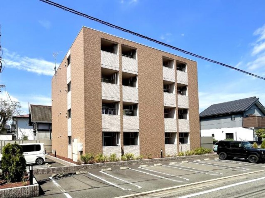  東海道本線/静岡駅 バス17分千代田三丁目下車:停歩3分 1階 築10年