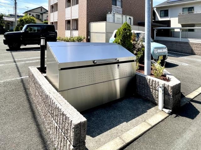  東海道本線/静岡駅 バス17分千代田三丁目下車:停歩4分 1階 築11年