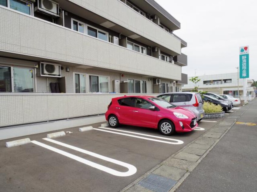  東海道本線/安倍川駅 徒歩23分 2階 築9年