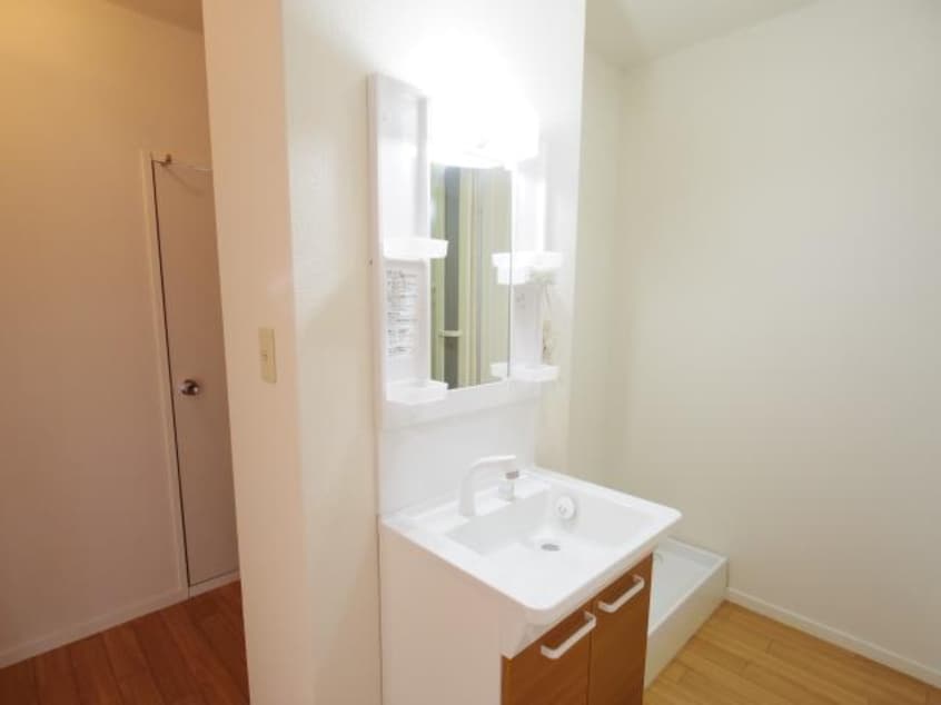  東海道本線/静岡駅 バス12分若松町下車:停歩1分 2階 築33年