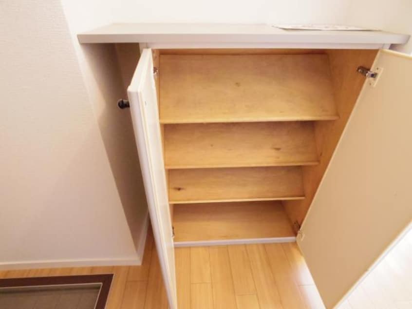  東海道本線/静岡駅 バス12分若松町下車:停歩1分 2階 築33年